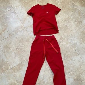 FIGS Winning Red XXS Catarina Scrub Top, XS High Waisted Yola Skinny Scrub Pants